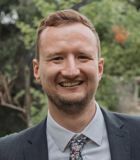 Joe Husbands headshot